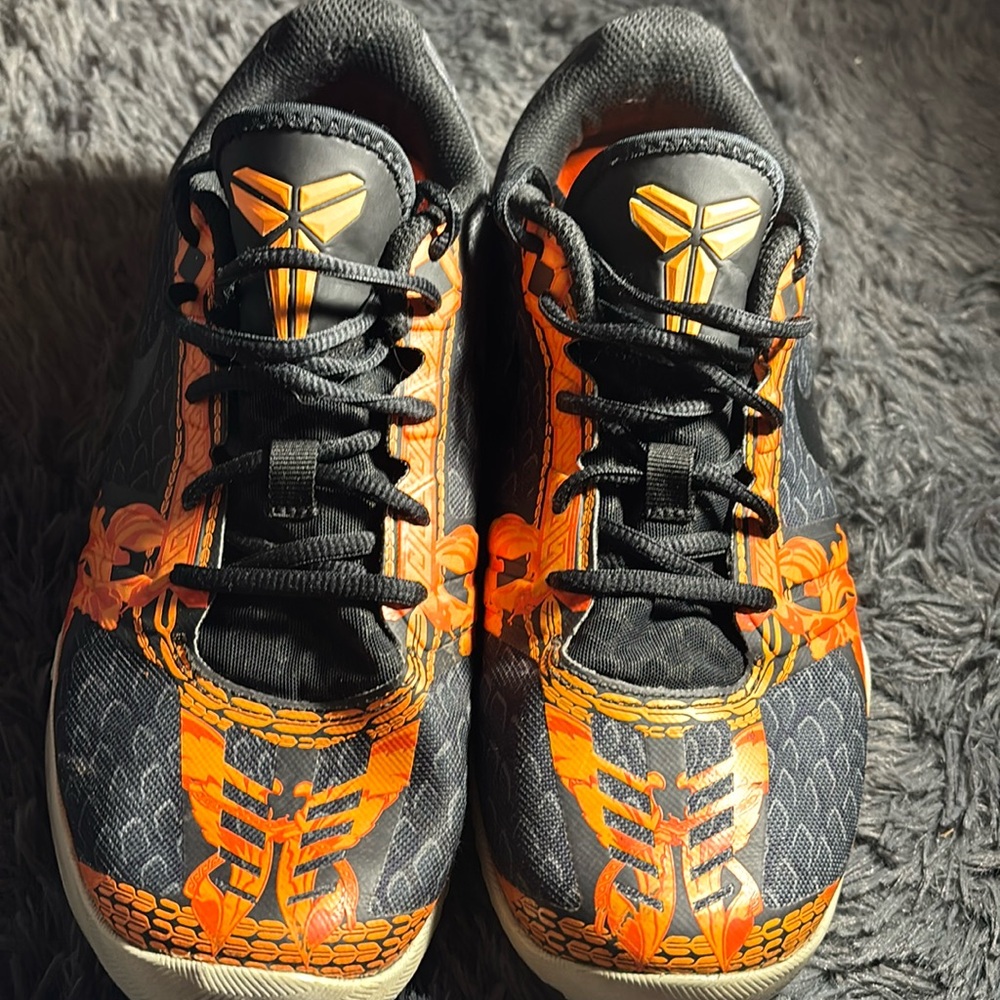 kobe basketball shoes